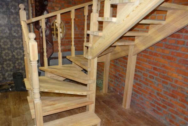 To improve the safety on the stairs, it is necessary to install a railing