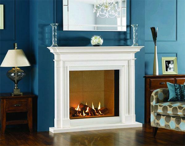 Stylishly decorate the interior of the guest room can be an original decorative fireplace