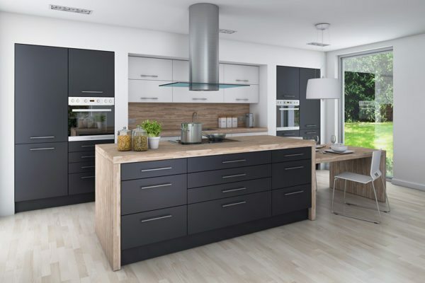 The space under this area of ​​the island can be used for pull-out shelves or even built-in appliances