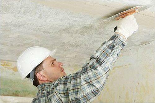 Før maleri, er det vigtigt at ordentligt forberede overfladen af ​​loftet