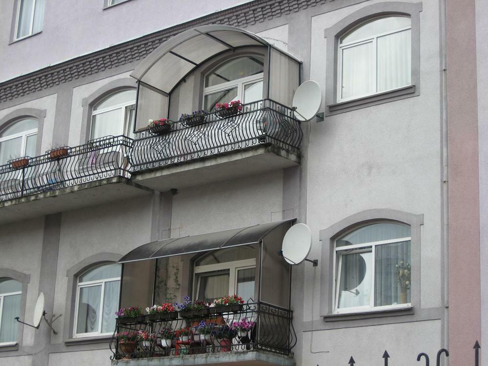Iš balkono stogo: paskutinio aukšte, Kaip padaryti, kad lodžija su savo rankas montavimas ir stogo izoliacija