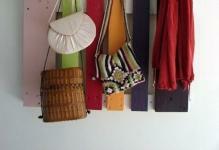 25 de pared montado-coat-and-bufanda-rack-pallet-proyecto-homebnc