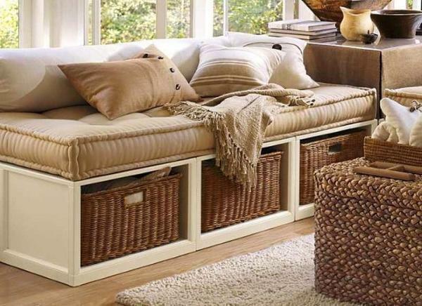 Couch - daudzpusīga mēbeles, kas ir piemērots guļamistaba un dzīvojamā istaba