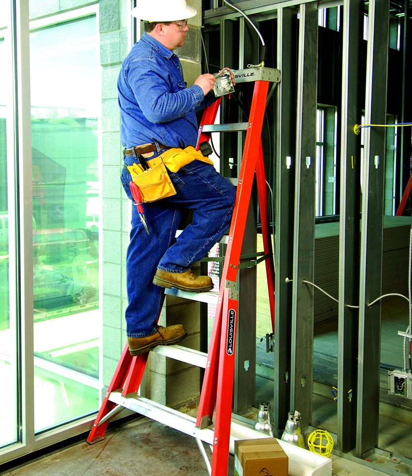 Such ladders, due to their versatility, are suitable for all kinds of work. 