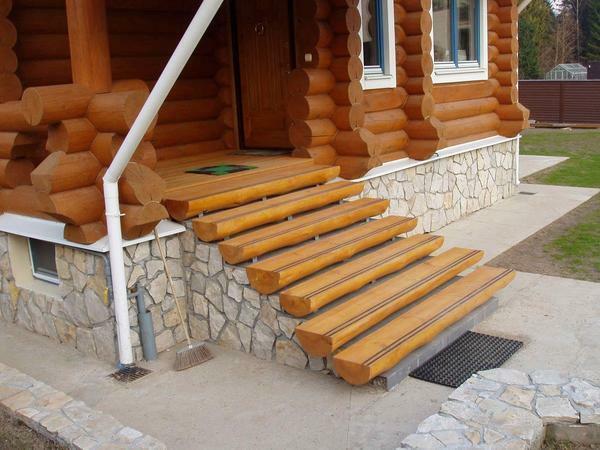 In the absence of experience and construction tools for the construction of stairs, it is better to turn to professionals