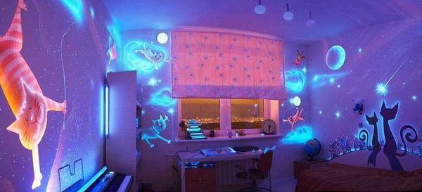 Fluorescentno pozadina sa 3D efektom su idealni za dječju sobu. Njihovom kupnjom, možete dati svoje dijete komad bajke