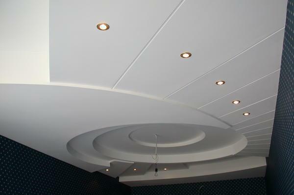 Ceiling ceilings from PVC panels visually expand the space of the bathroom and make it more aesthetic