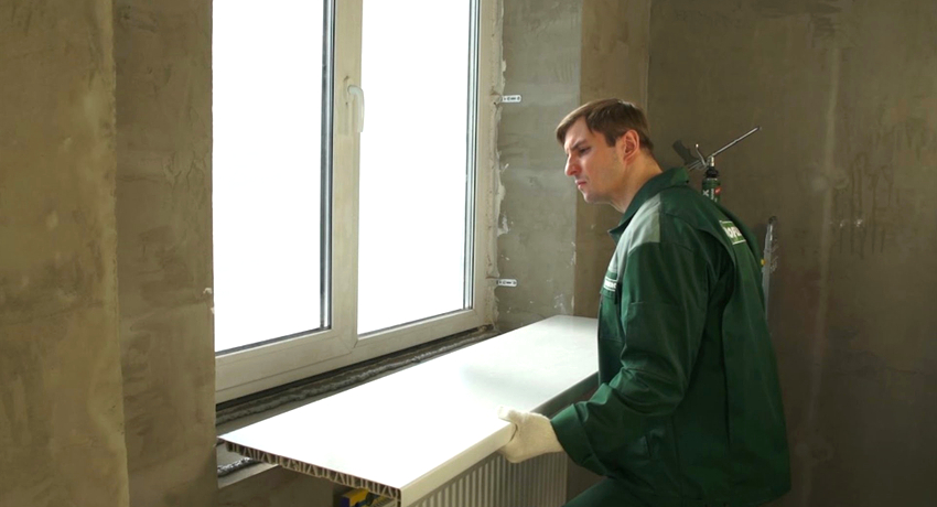 Műanyag ablakpárkány felszerelése: technológia és szükséges eszközök