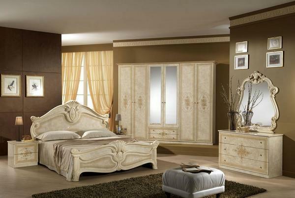 Lepo in udobno pohištvo bo okrasite svojo spalnico in daje udobje