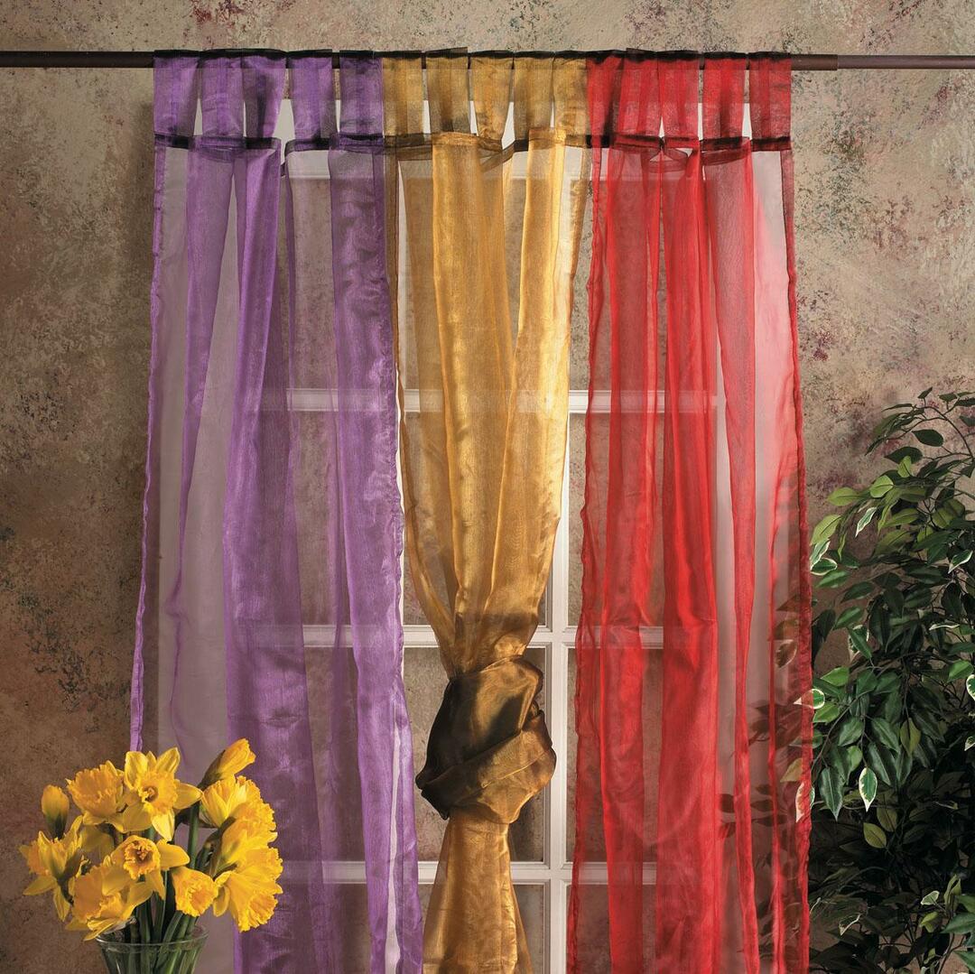 Organza Foto: Kombinovaná záclony, nové predmety a tylu na oknách, aký druh tkaniny v dvoch farbách, vzorované záclony