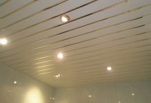 stalak-strop