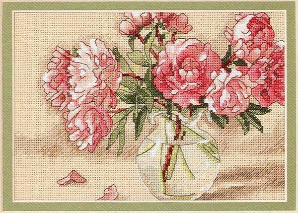 Fans of floral motifs can easily be cross-stitched peonies
