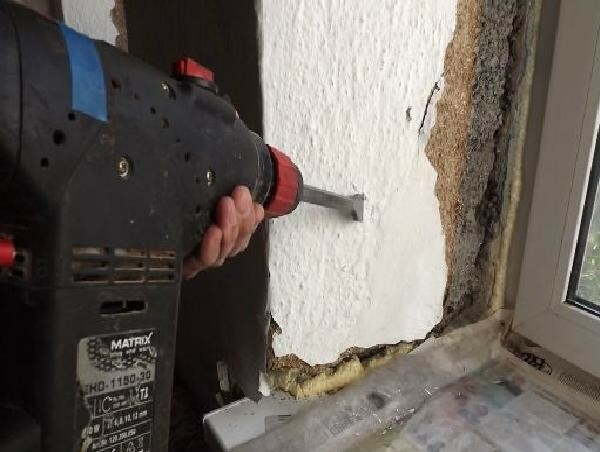 Removing old plaster