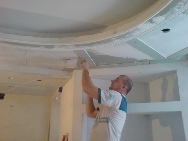 For finishing a suspended ceiling from plasterboard it is best to use plaster, which should be applied evenly with a plaster trowel