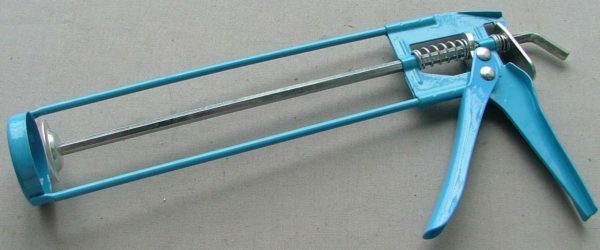 Skeleton Gun for silicone - the easiest and cheapest option