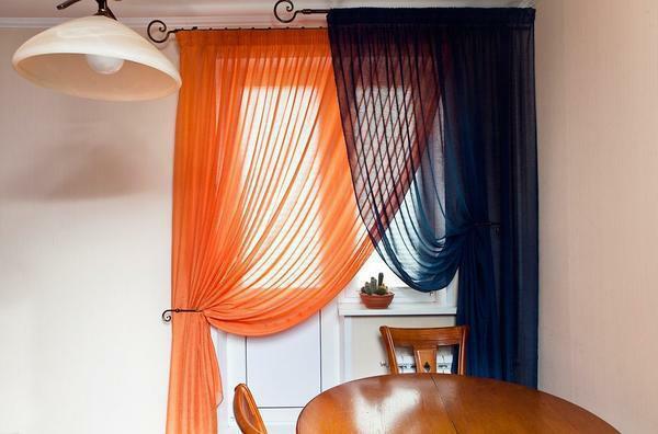 Color curtains for the kitchen should be harmoniously combined