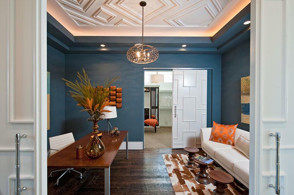 Loftet i stuen: en klassisk foto i spisestuen, smukke vægge i 2017 med høj farve ideer, moderne varianter