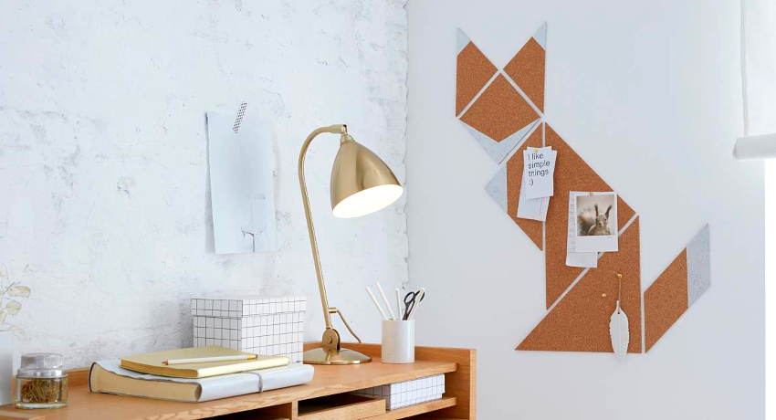 Cork board on the wall: a versatile organizer for the whole family