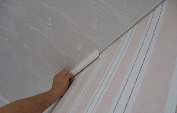 Skirting for the ceiling of the foam can be glued to wallpaper or ceiling coverings