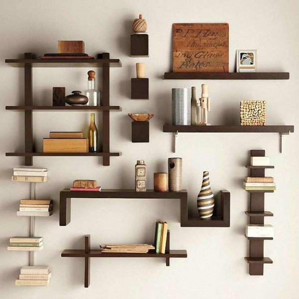 The advantage of a small shelf for the hallway is that it is quite practical and functional