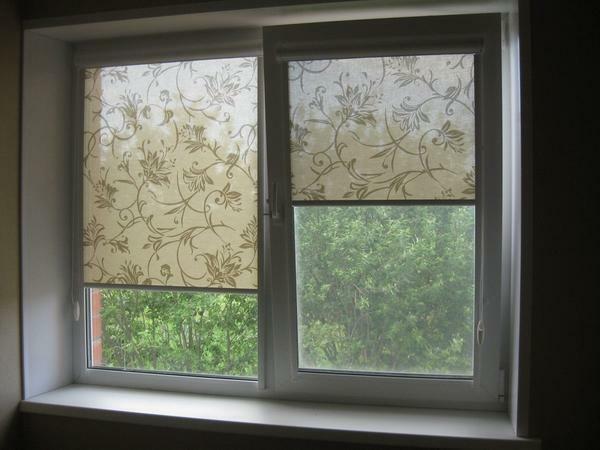 When choosing roller blinds for plastic windows, it is necessary to take into account the style in which the interior is made