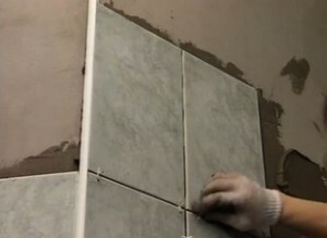 Popravak WC u Hruščov: zidna dekoracija ploča 1 stan