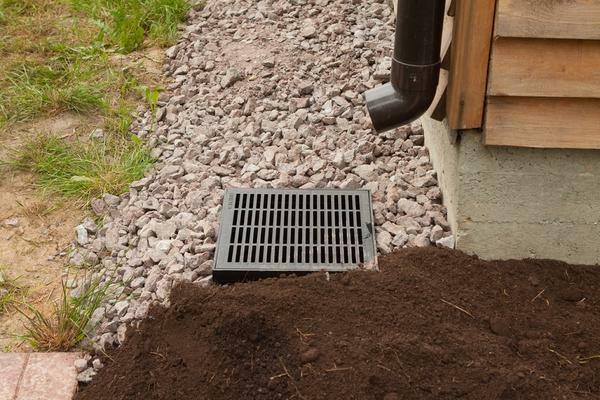 There are several types of storm sewage system, which should be chosen at its own discretion