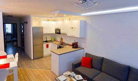 Mala soba-kuhinja može biti vrlo funkcionalan, ako naiđete na zoniranje ispravno