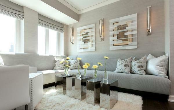 Für ein kleines Wohnzimmer sind perfekt helle Tapeten - nutzen sie, um die visuelle Größe des Raumes zu erhöhen