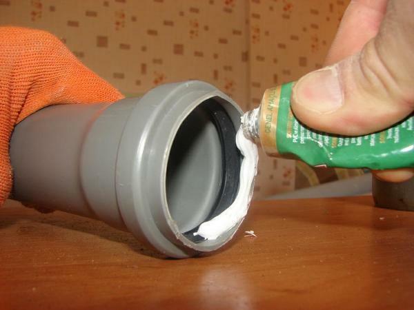 Silicone sealant is able to withstand high water temperatures