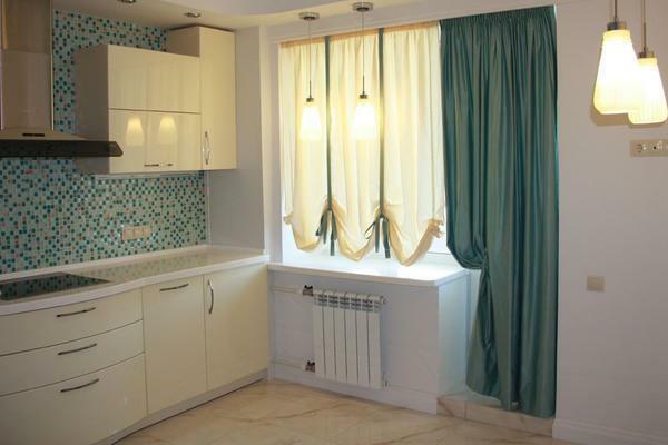 Austrian curtains in kitchen design can also find their successful application