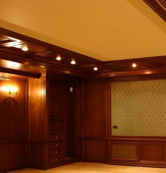 Wood - a material for the finish of the ceiling, which will never go out of fashion