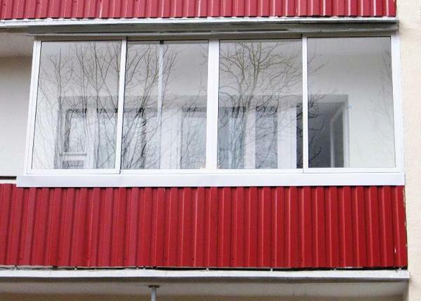 Aluminum balcony frames look very aesthetically pleasing
