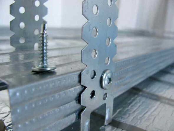 When mounting is very important harmony - precise combination of elements used - profiles, staples, anchors, screws