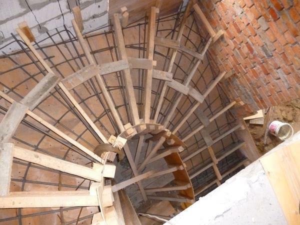 In the construction of reinforced concrete stairs used fittings