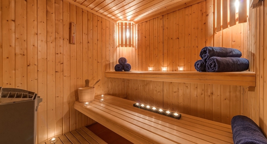 Lamps for baths and saunas: how to organize a comfortable and safe lighting