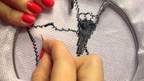 Try to fix the thread imperceptibly and do not leave knots on the embroidery