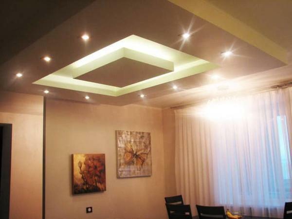 plafond à plusieurs niveaux - une façon originale et élégante pour donner une pièce un design unique