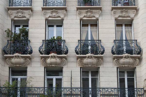 French balcony is the decoration of the house, which always attracts attention with its charm
