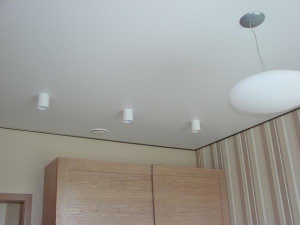 The main advantages of matt tension ceilings - ease of installation, flawlessly flat surface and a variety of colors
