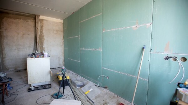 dinding keselarasan drywall