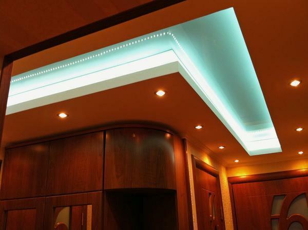 Modern multilevel ceilings visually expand the hallway and create the maximum level of illumination