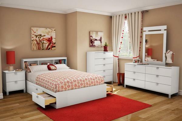 Before the design of the bedroom, you need to ask the child what style of interior she likes more
