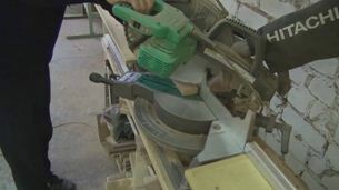 Splitting the bar on the miter saw
