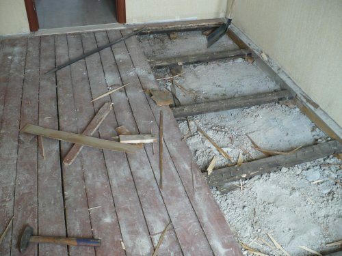 Repair the floor in the apartment under the force of every home handyman
