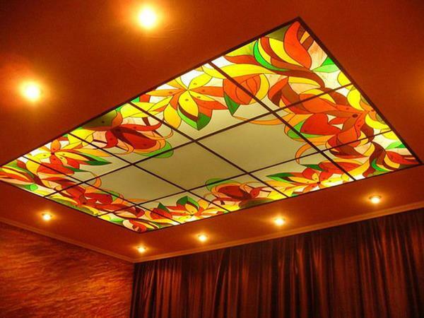 Avec la possibilité de Fluorescence plafond de verre, même dans une petite pièce crée l