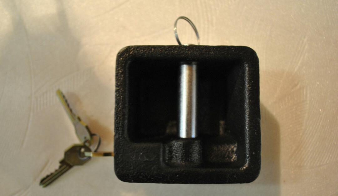 The lock on the gate of electromechanical and other, installation instructions, videos and photos
