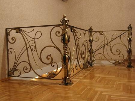 Handrails with forged elements have excellent operational and aesthetic properties