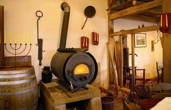 The stove is ideal for small country houses