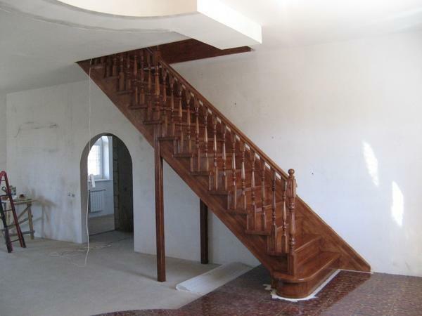 Projekti i fotografije drvene stepenice u privatnoj kući: Osmislite svoj vlastiti ruke napravljeni od drveta, majstor
